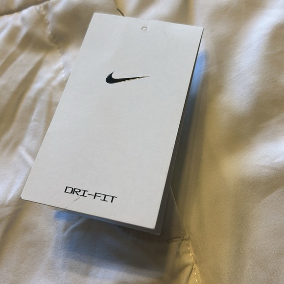 Nike Dri-FIT Victory
Women's 5" Golf Shorts NWT - Picture 5 of 11